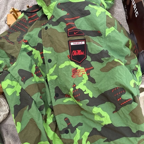 Nike Green and Brown Camouflage Jacket - Picture 2 of 8